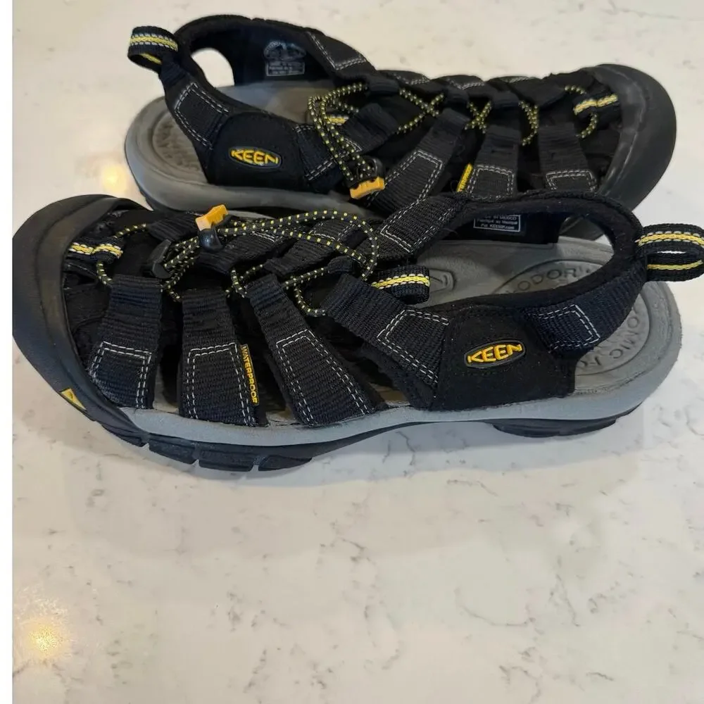 KEEN Newport H2 Men’s Size 8 Black Yellow Water Hiking Sandals 1001907